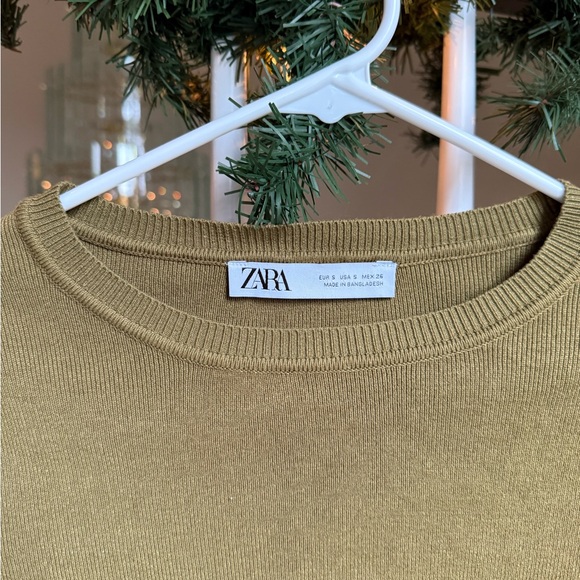 Zara Khaki Women's Crop Top - Picture 2 of 2